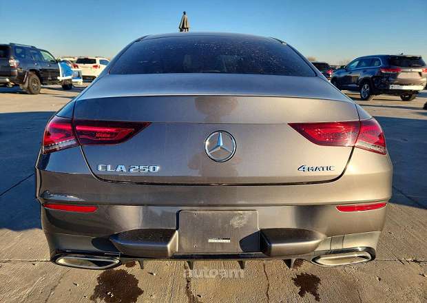 Mercedes-Benz CLA 250