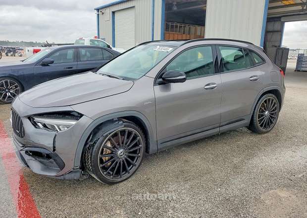 Mercedes-Benz GLA 35 AMG