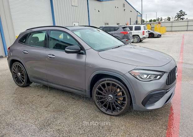 Mercedes-Benz GLA 35 AMG