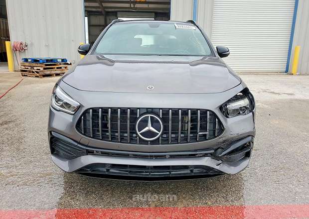 Mercedes-Benz GLA 35 AMG
