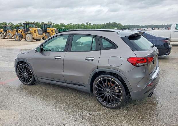 Mercedes-Benz GLA 35 AMG