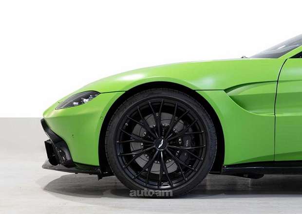 Aston Martin V8 Vantage