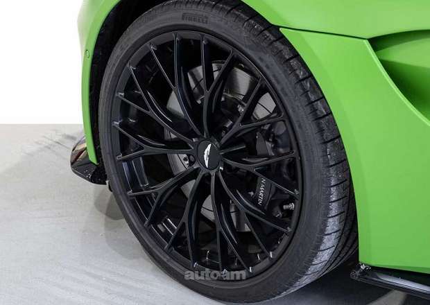 Aston Martin V8 Vantage