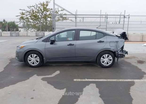 Nissan Versa