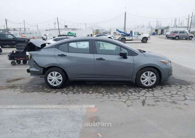 Nissan Versa