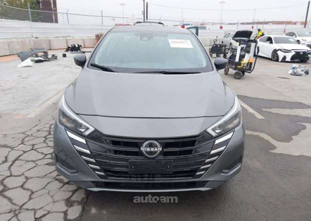 Nissan Versa