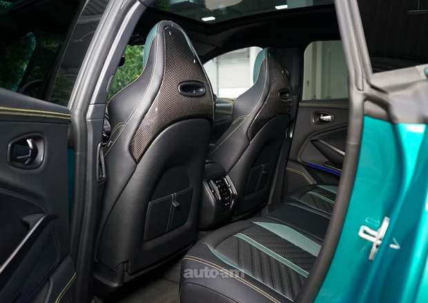 Aston Martin DBX