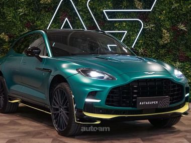 Aston Martin DBX  2024 