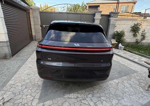 Lixiang Li L6