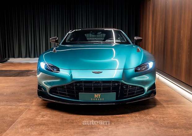 Aston Martin V8 Vantage