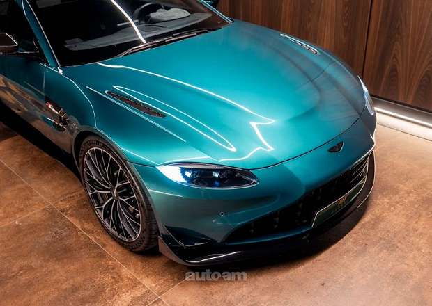 Aston Martin V8 Vantage