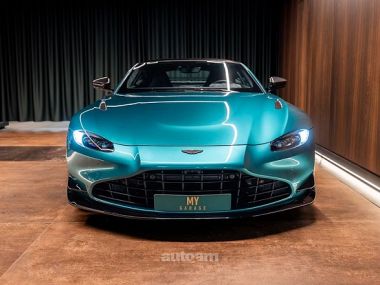 Aston Martin V8 Vantage  2022 
