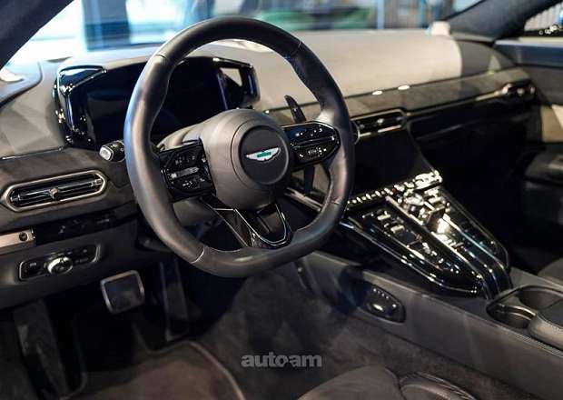 Aston Martin V8 Vantage