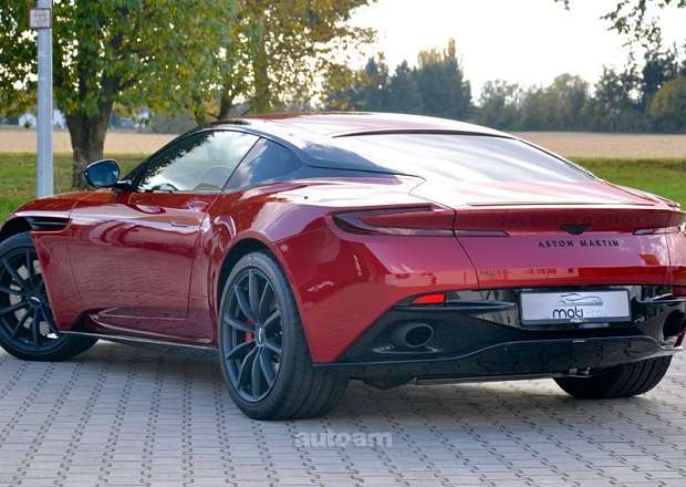 Aston Martin DB11