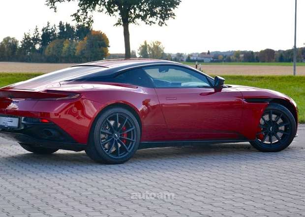 Aston Martin DB11