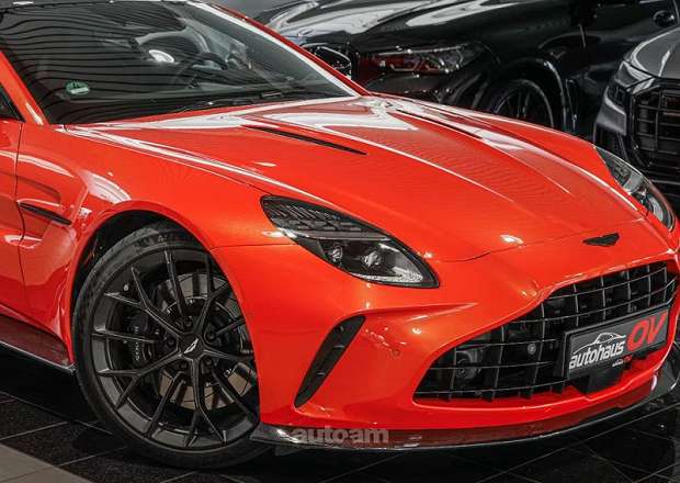 Aston Martin V8