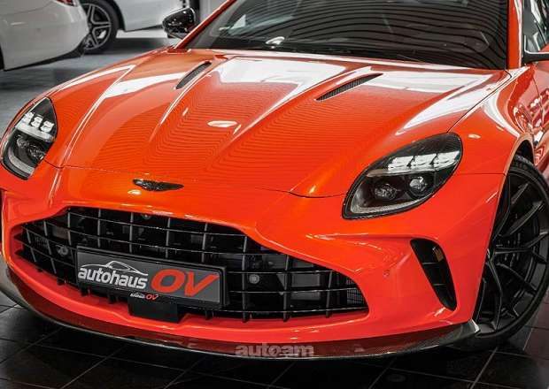 Aston Martin V8