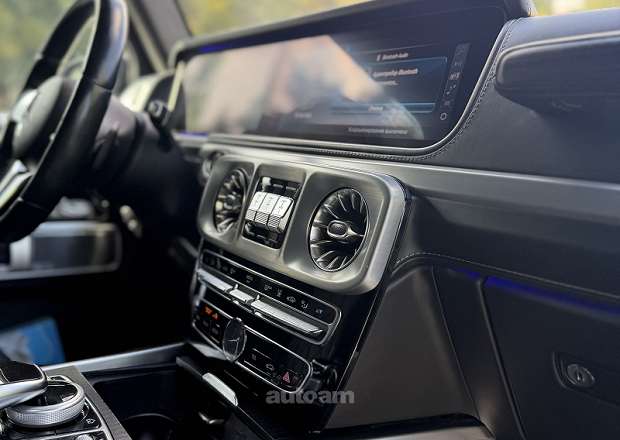 Mercedes-Benz G 500