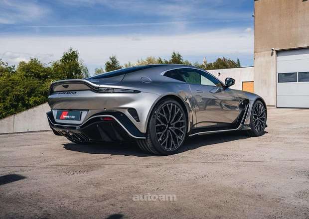 Aston Martin V 12 Vanguish