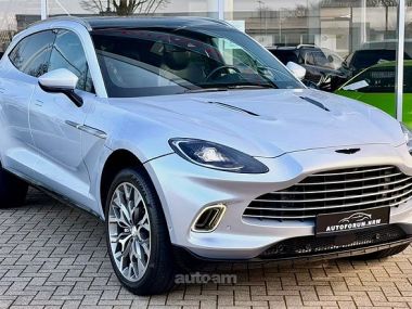 Aston Martin DBX  2022 