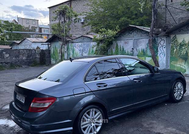 Mercedes-Benz C 300