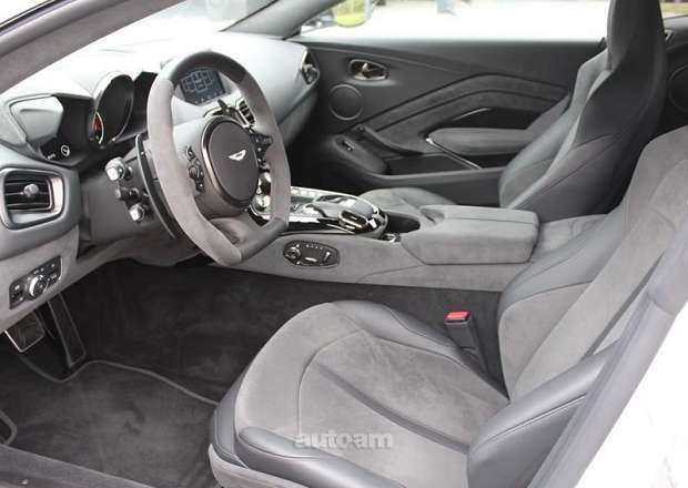 Aston Martin V8 Vantage
