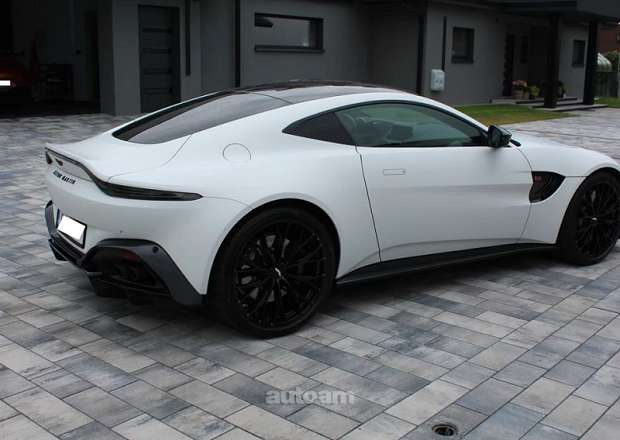 Aston Martin V8 Vantage