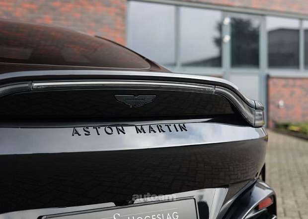 Aston Martin V8 Vantage