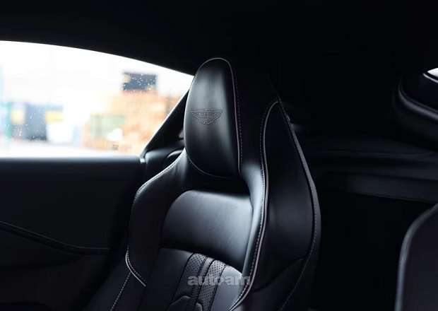 Aston Martin V8 Vantage