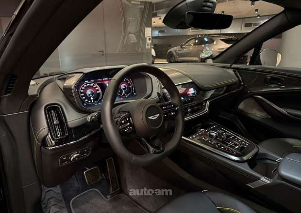 Aston Martin DBX