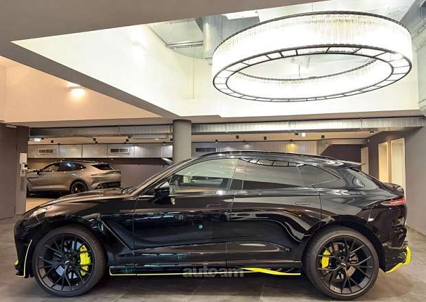 Aston Martin DBX