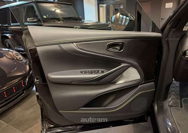 Aston Martin DBX