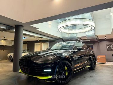 Aston Martin DBX  2025 