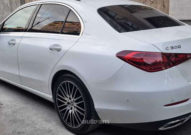 Mercedes-Benz C 300