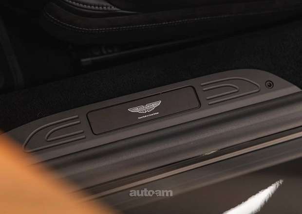 Aston Martin V8 Vantage