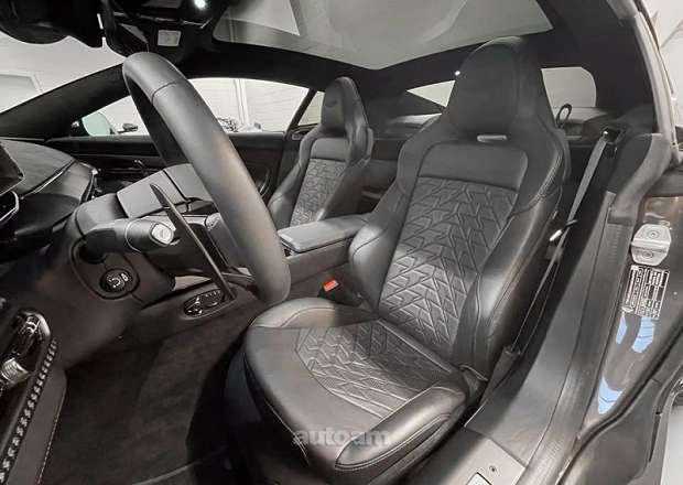 Aston Martin Vanguish