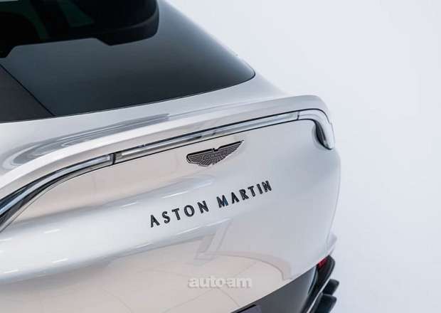 Aston Martin DBX