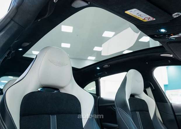 Aston Martin DBX