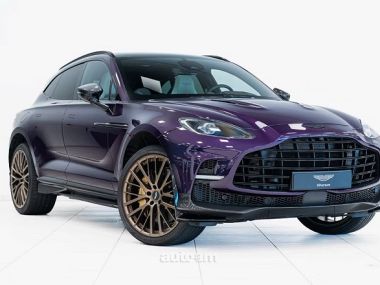 Aston Martin DBX  2025 