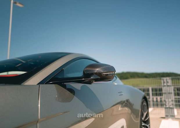 Aston Martin V8 Vantage