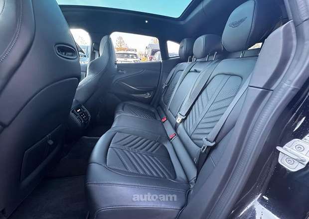 Aston Martin DBX
