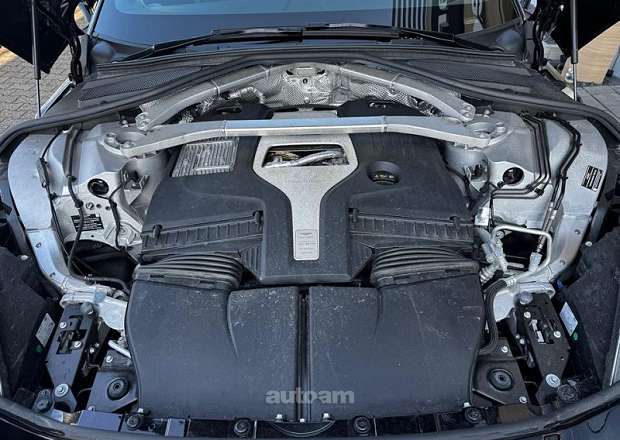 Aston Martin DBX