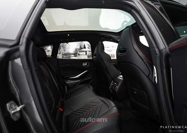 Aston Martin DBX