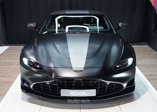 Aston Martin V8 Vantage