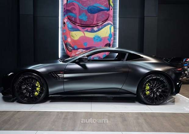 Aston Martin V8 Vantage