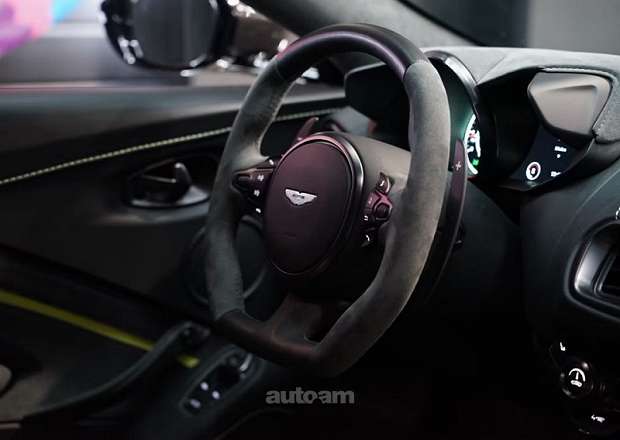 Aston Martin V8 Vantage