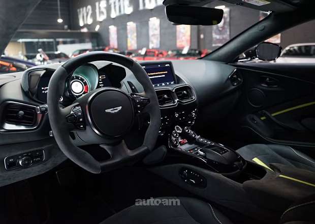 Aston Martin V8 Vantage
