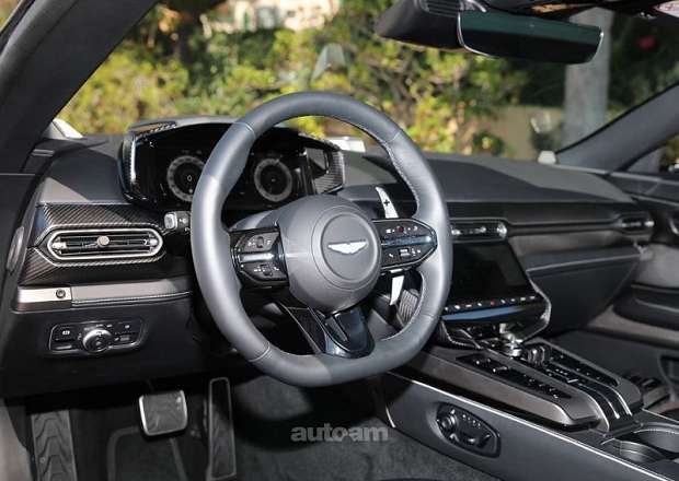 Aston Martin Vanguish