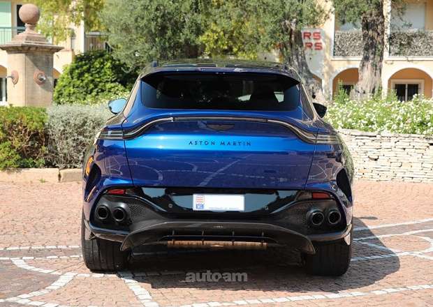Aston Martin DBX