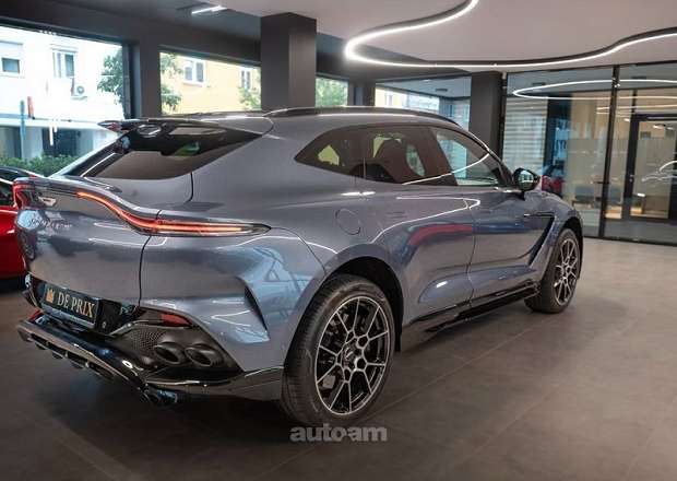 Aston Martin DBX